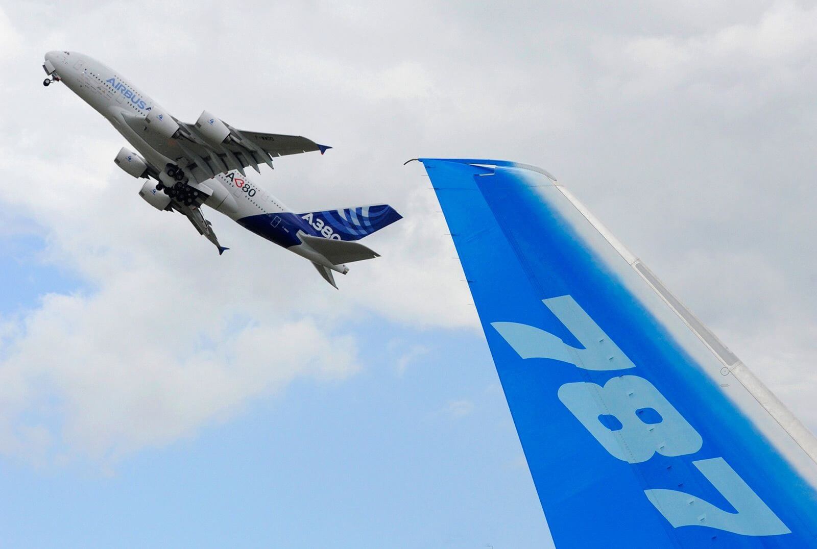 Airbus steals Le Bourget show with 595 orders vs. Boeing’s 234